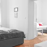 Joyful Apartments At Superb Location Near Akh Hospital