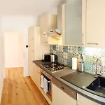 Quiet & Stylish Apartment In Vienna For 4 Guests