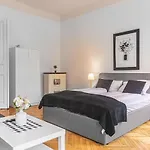 Beautiful 1Br Apt. Vienna Akh - Ideal For Longstay