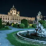 Premium Terrace Suite Breitensee By Ichbucheat