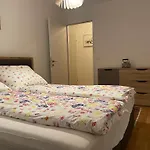 Lovely 3 Rooms Apartment Viena