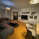 Lovely 3 Rooms Apartment Viena