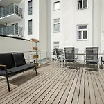 Spacious Apartment With Huge Shared Terrace And Grill Located Between City Centre And Donau River