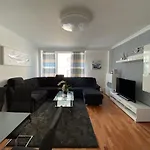 Monterey Apartment Vienna