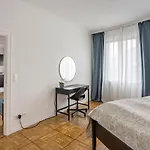 Zentrales, Helles & Modernes City-Apartment
