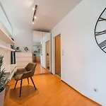 Spektakulaeres Apartment ✩ 7. Stock ✩ Kostenlose Parkgarage