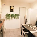 «Go West» Guest Rooms
