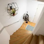 Stylish 2 Floor Penthouse • 15 Min To City Center
