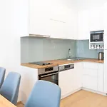 Modern 3 Room Apartment In A Prime Location