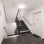 Gruene Und Zentrale Ruhelage Im Neubau Mit Balkon