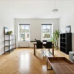 Design Apartments Near Mariahilferstrasse