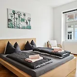 Design Apartments Near Mariahilferstrasse