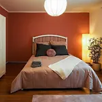 Cosy Apartment In Great Location