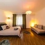 Cosy Apartment In Great Location