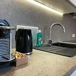 Charming Apartment Near City Center
