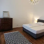 Casa Nostra - Ausgefallene Wohnung Am Augarten
