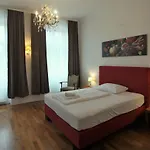 Casa Nostra - Ausgefallene Wohnung Am Augarten