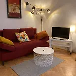 Stilvolle Wohnung Am Yppenplatz