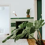 Cozy City Apartment