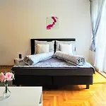 City Villa Schoenbrunn Apartments - Contactless 24H Check-In