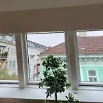 Wohnen Beim Hundertwasserhaus L Hg23