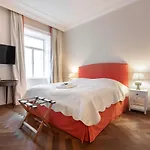 Noble Luxurious Palais