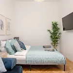 Designer Apartment, 5 Min To City Center