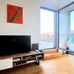 Rooftop Terrace, Free Garage Parking And Pool!