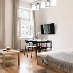Fulfilling 2Br Apt. Very Central And Good Located