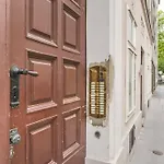 Vivid City Gem - A Reminiscence Of Gustav Mahler
