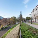 An Der Donau, 10 Minuten Ins Zentrum, Klimaanlage