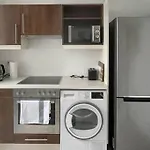 Modern & Charming @ Villas Quarter! 7Min To Center