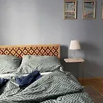 Modern & Charming @ Villas Quarter! 7Min To Center