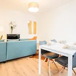 Coupledream - 10Min To City Center!