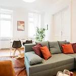 Coupledream - 10Min To City Center!