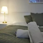 Hernalser Gürtel II by EasyB&B