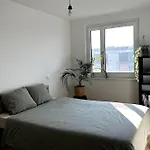 New! Apartment Near Schoenbrunn Palace