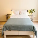 Central And Stylish Apartment