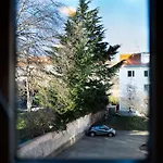 Comfortable 2Br Apt With Parking, Wi-Fi Near City Center, Wein, Austria