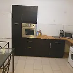 Spacious Apartment Near The Center