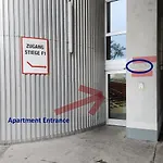 Lovely Apartment For 4 On The Danube River - Private Parking