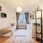 Feelhome - Design Apartment - Kitchen - Kingbed - Smart Tv