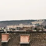 City Apartment Schloss Schoenbrunn & Terrace