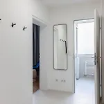 Bright Stylish Apartment In A Top Location