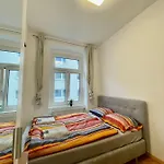 Deluxe Studio 3P Th