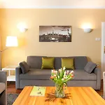 Im 2Ten Business Apartments