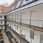 Elegance Apartment