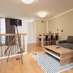 Elegance Apartment