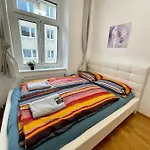 Deluxe Studio 3P Th