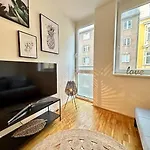 3-Room Vienna Centrale Suite